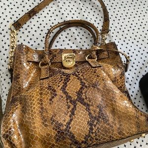 Large Michael Kors Hamilton handbag